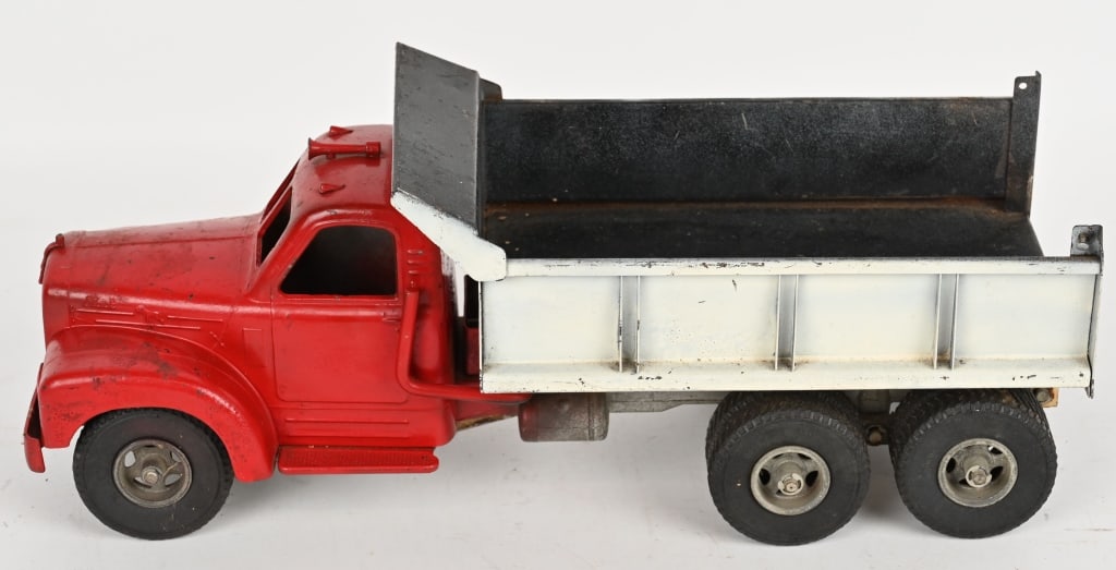 SMITH MILLER MACK DUMP TRUCK: Original truck that has been repainted. Has broken bumper and missing tailgate. Great restoration project. 16" Very Good