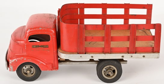 SMITH MILLER STAKE BED TRUCK