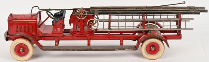 KINGSBURY AERIAL LADDER TRUCK