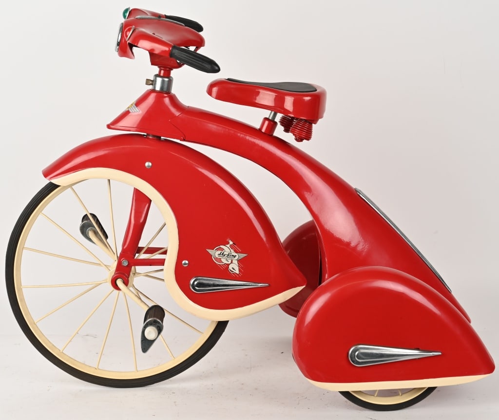 SKY KING AIRFLOW TRICYCLE: Great looking contemporary Air Flow style Tricycle. Looks like new condition. 33" Excellent