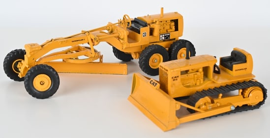 ERTL #12 MOTOR GRADER & CAT D6 DOZER
