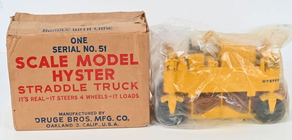 DRUGE HYSTER STRADDLE TRUCK w/ BOX