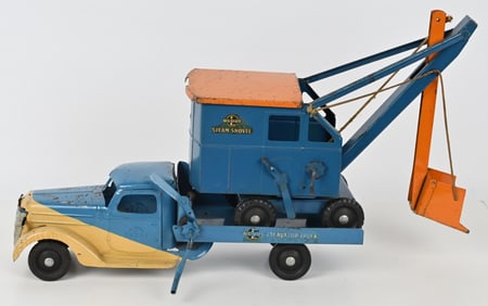 BUDDY L EXCAVATOR TRUCK & STEAM SHOVEL