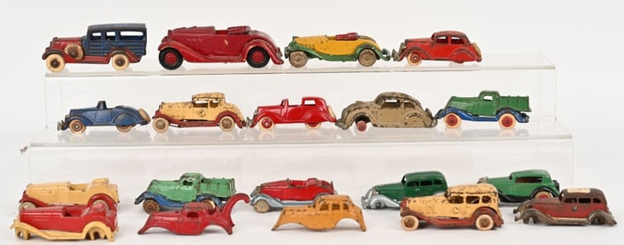 LOT OF CAST IRON TOYS