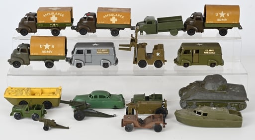 LOT OF PLASTIC MILITARY VEICLES
