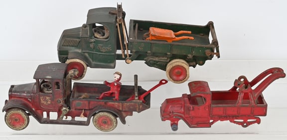LOT OF CAST IRON TOYS