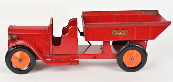 STRUCTO DUMP TRUCK w/ ELECTRIC HEADLIGHTS
