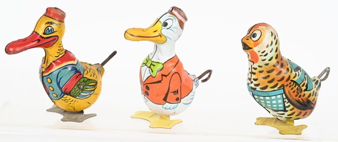 3- CHEIN TIN WINDUP BIRDS
