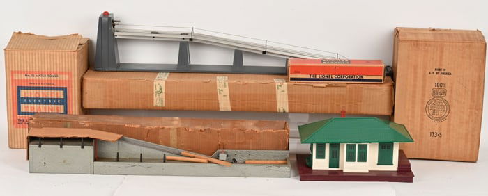 LIONEL ACCESSORIES w/ BOXES