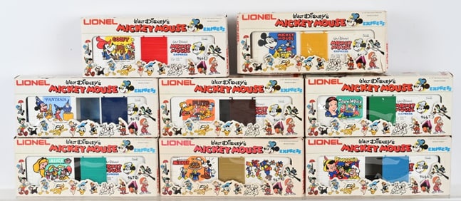 6- LIONEL MICKEY MOUSE EXPRESS TRAIN CARS MIB