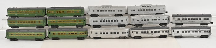 LOT OF LIONEL STEAMLINER PASSENGER CARS