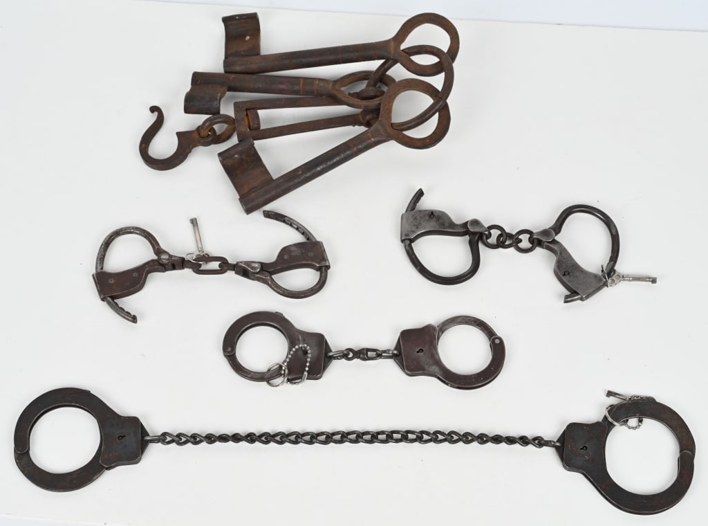 4- ANTIQUE HANDCUFFS & LEG IRONS & MORE (1 of 6)