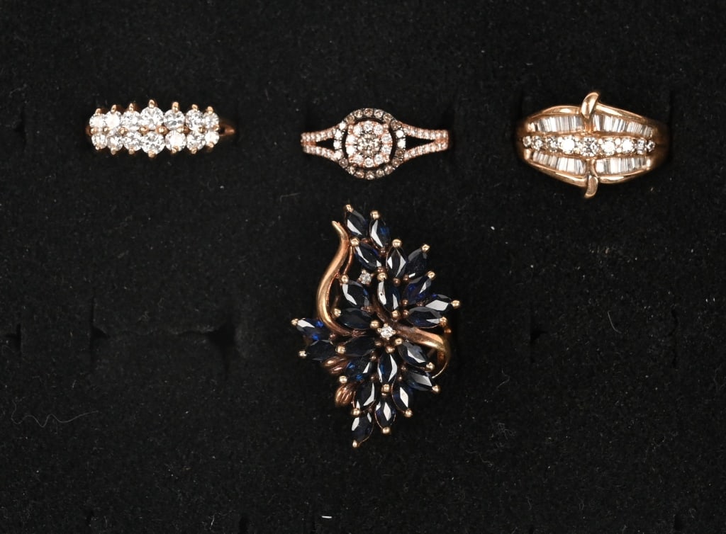 LOT OF 4-14KT GOLD RINGS (1 of 3)