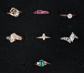 LOT OF 7 GOLD 14KT RINGS