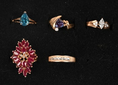 LOT OF 5 GOLD 14KT RINGS