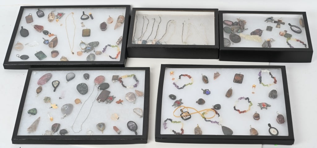 LOT OF COSTUME JEWELRY W /STONES (1 of 9)