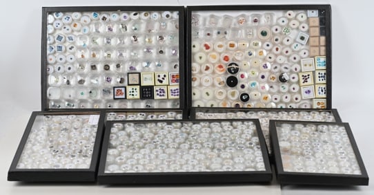 LARGE LOT OF COLORED GEMSTONES