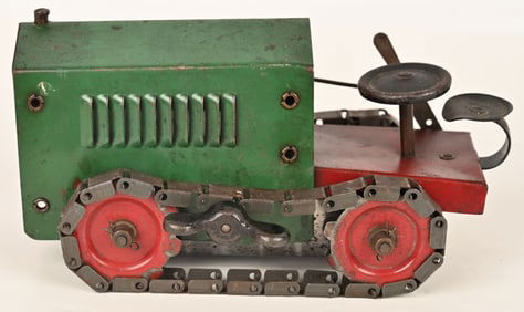 STRUCTO 1920's CLOCKWORK CATERPILLAR TRACTOR