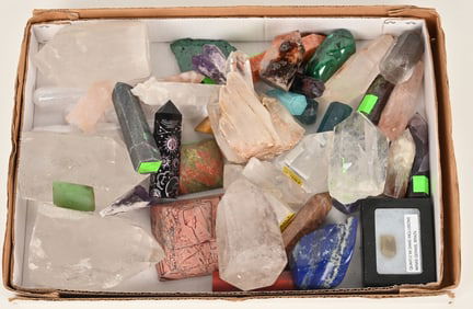 LARGE LOT OF CARVED STONE & CRYSTAL SPECIMENS