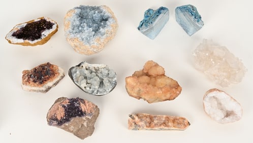 CARVED STONE & CRYSTAL SPECIMENS
