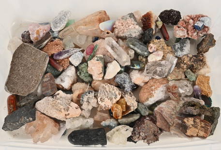 LARGE LOT OF STONE & CRYSTAL SPECIMENS: Very diverse grouping of stone and crystal specimens. Largest is 4 3/4"