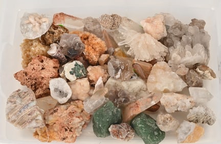 LARGE LOT OF STONE & CRYSTAL SPECIMENS