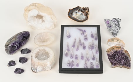 LARGE LOT OF STONE & CRYSTAL SPECIMENS