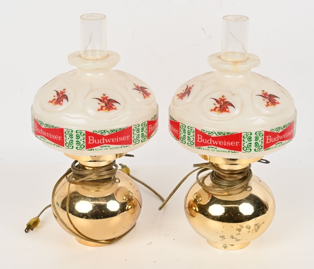 2- VINTAGE BUDWEISER BAR WALL LAMPS (1 of 3)