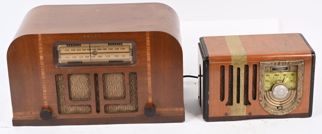 ZENITH & PHILCO TUBE STYLE RADIOS (1 of 4)