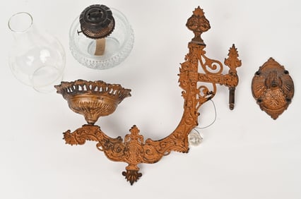 VICTORIAN ORNATE BRACKET LAMP PATENTED 1870
