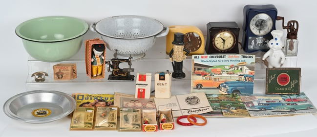 ANTIQUE & COLLECTIBLE LOT