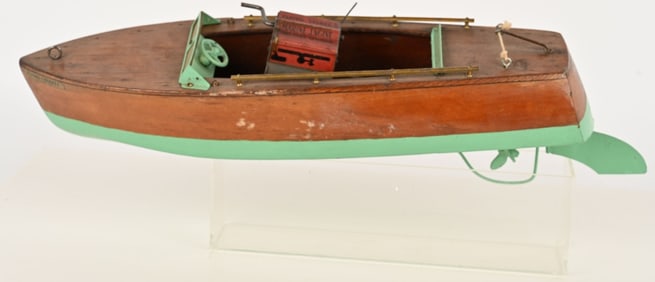 FLYING YANKEE WINDUP WOODEN SPEEDBOAT