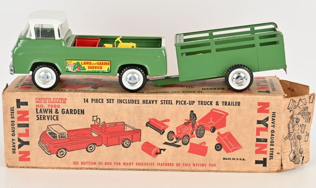 NYLINT LAWN & GARDEN SERVICE SET w/ BOX (1 of 7)