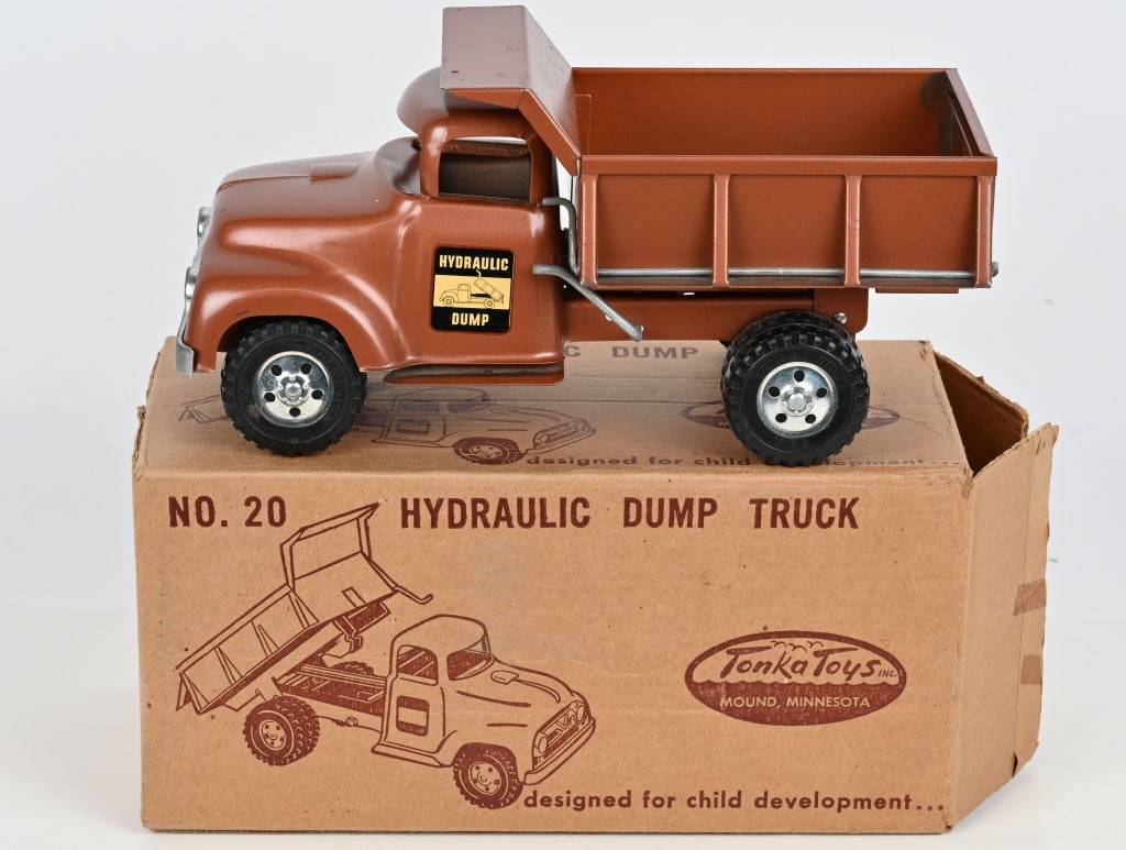 TONKA #20 HYDRAULIC DUMP TRUCK w/ BOX (1 of 7)