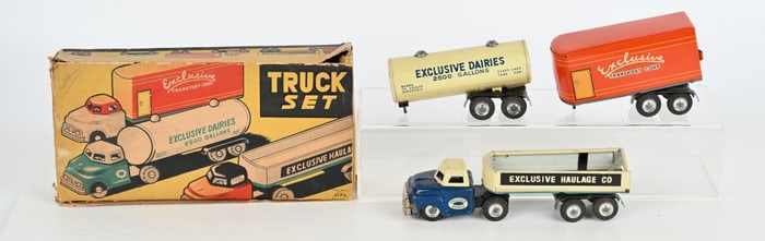 JAPAN TIN FRICTION TRUCK SET w/ BOX
