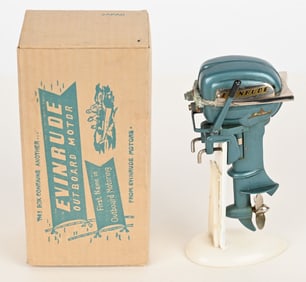 EVINRUDE BOAT MOTOR w/ BOX