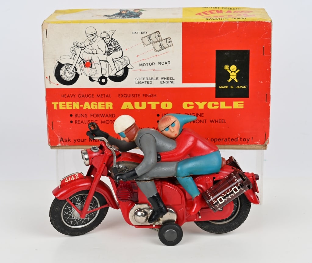 JAPAN BATTERY OP TEENAGER MOTORCYCLE w/ BOX (1 of 7)