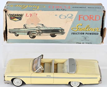 YONEZAWA TIN FRICTION 1962 FORD SUNLINER w/ BOX
