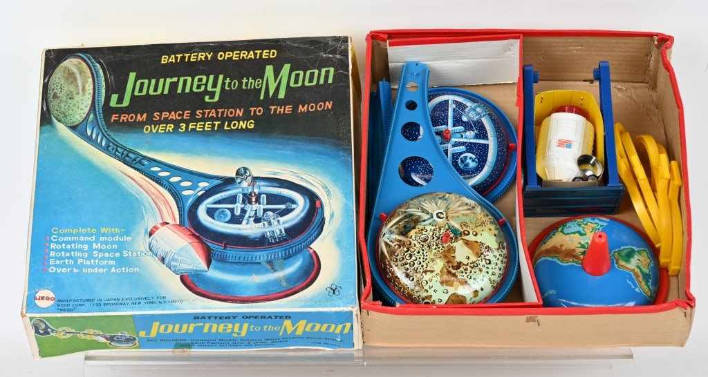 JAPAN BATTERY OP JORNEY TO THE MOON w/ BOX (1 of 7)