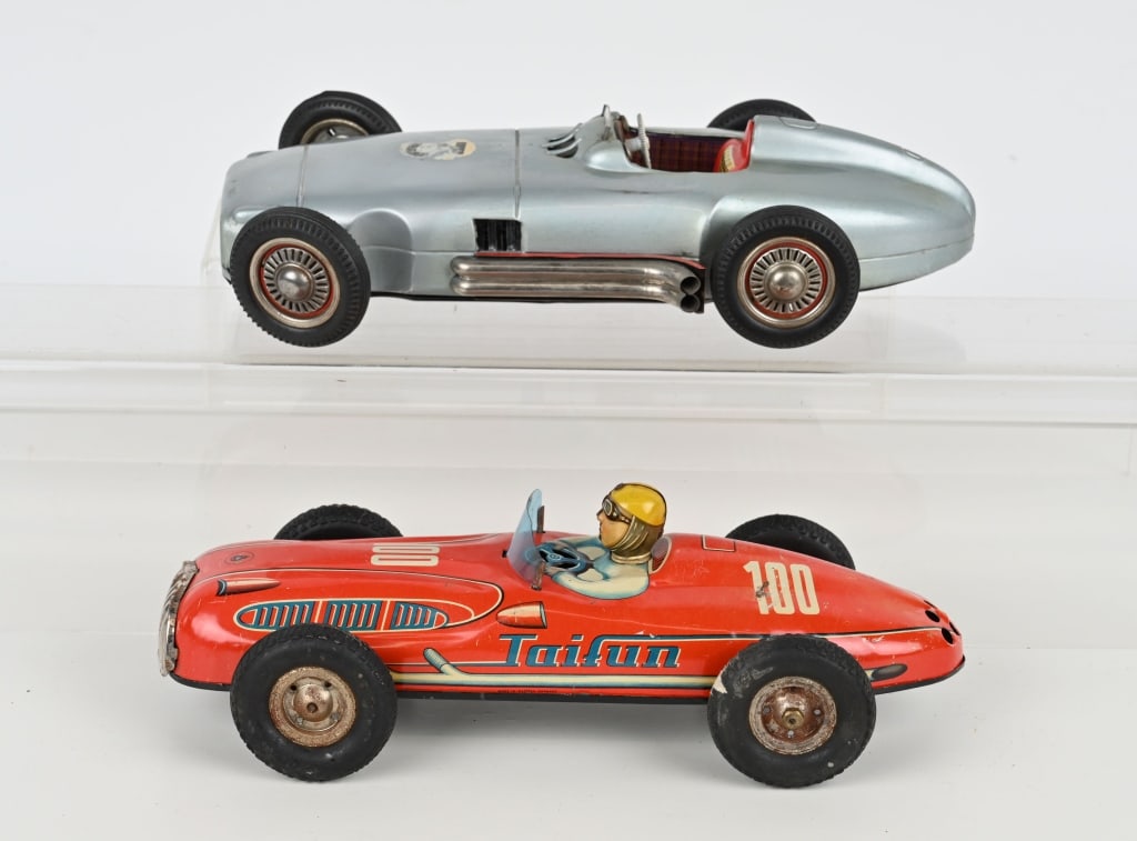 ⭐️Yonezawa Friction Powered Champion Car Yonezawa Toys (Y) ca. 1950s Tin Lithographed Friction