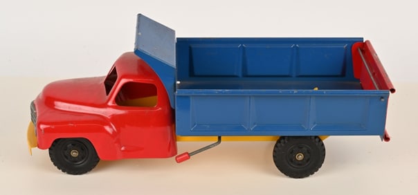 MARX PRESSED STEEL DUMP TRUCK