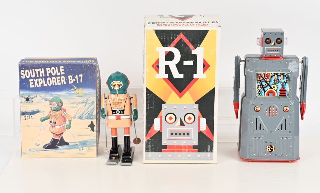 SOUTH POLE EXPLORER B-17 & R-1 ROBOT MIB (1 of 3)