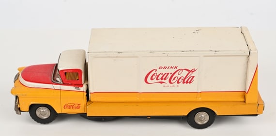 JAPAN BATTERY OP COCA COLA TRUCK