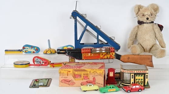 LOT OF VINTAGE TOYS: Great lot of toys in various conditions. Largest 24" AS-IS