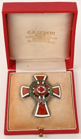 WW1 AUSTRIAN HONOR DECORATION OF THE RED CROSS