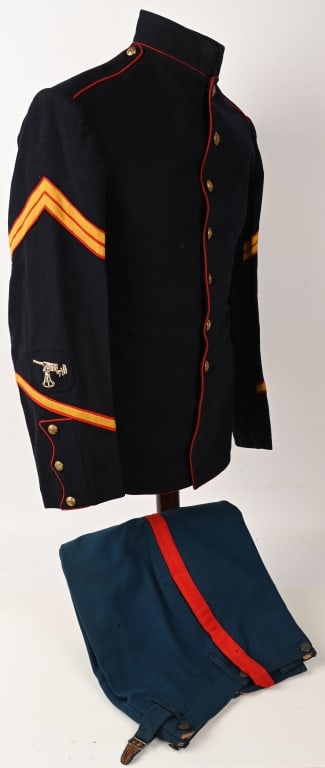 1908 DATED & NAMED MARINE CORPS DRESS BLUES GUNNER: Pre WWI US Marine Corps Dress Blues dated 1908 with corporal chevrons, enlistment Stripes and a Gun Pointer Rate on the lower sleeve. Tunic is named to the interior to J.C. Lang. 