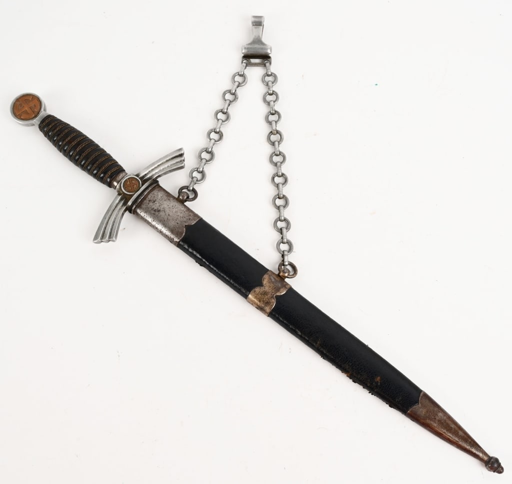 WWII NAZI GERMAN LUFTWAFFE FIRST PATTERN DAGGER: Early roughly 30cm long bright nickel/silver plated drop forged steel double edged stiletto style blade with a flat central plane. The blade is still very bright and clean and shows light surface scra
