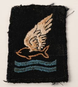 WWII BRITISH MADE GOLDFISH CLUB PATCH INSIGNIA WW2