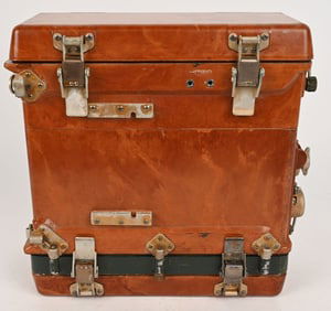 SOVIET COLD WAR RUSSIAN R-105 BACKPACK FIELD RADIO
