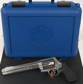 CASED SMITH & WESSON MODEL 500 STAINLESS REVOLVER
